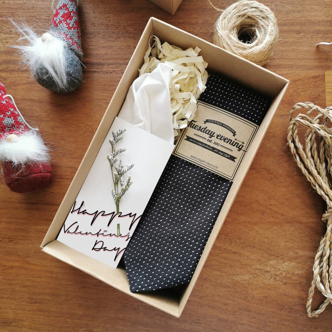 Gift Set - Necktie Black Polka Dot with pocket Square - 领带/领带夹 - 棉 黑色