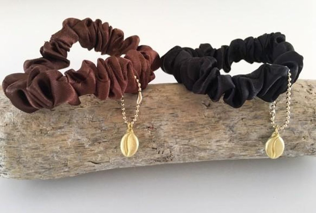 Brass coffee bean scrunchie black - 发饰 - 其他金属 