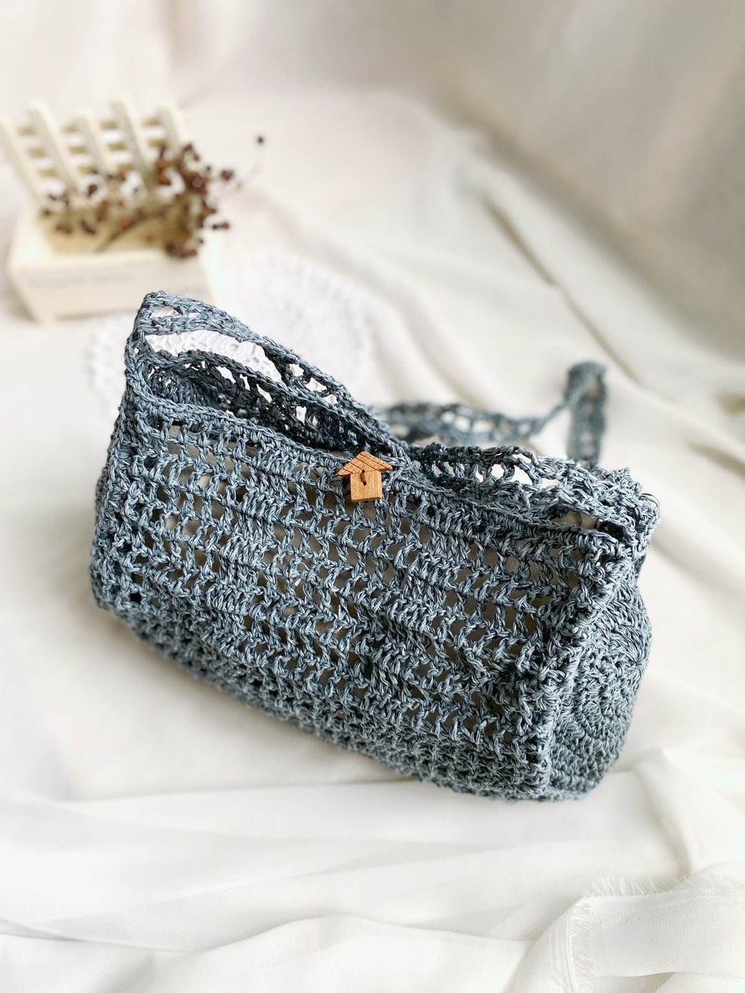 【好日手作】Handmade。手工日本SASA线莎莎线编织灰蓝斜背侧背包 - 手提包/手提袋 - 纸 蓝色