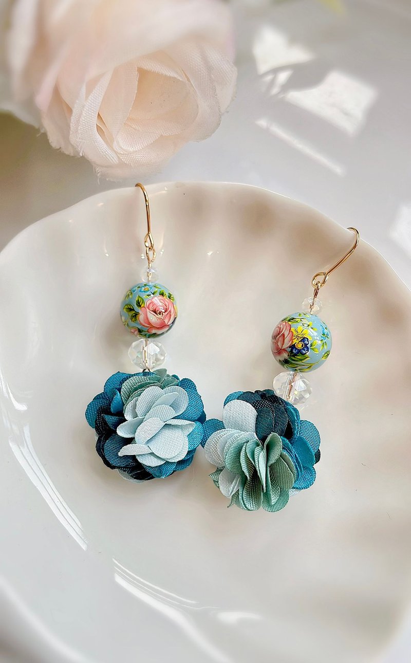 Blue Pom Pom Rose Japanese Tensha Gold Earrings | 长花耳环 - 耳环/耳夹 - 其他材质 