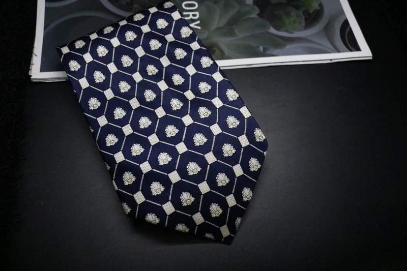 深蓝色复古花纹方格领带/真丝型男百搭necktie - 领带/领带夹 - 丝．绢 蓝色