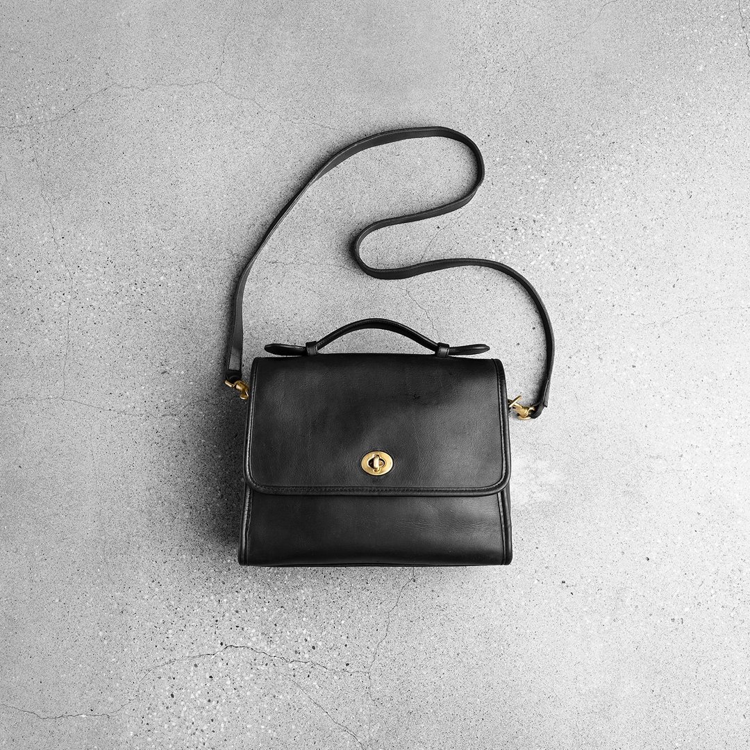 古董斜肩包 Coach/ Vintage 古着 - 侧背包/斜挎包 - 真皮 黑色