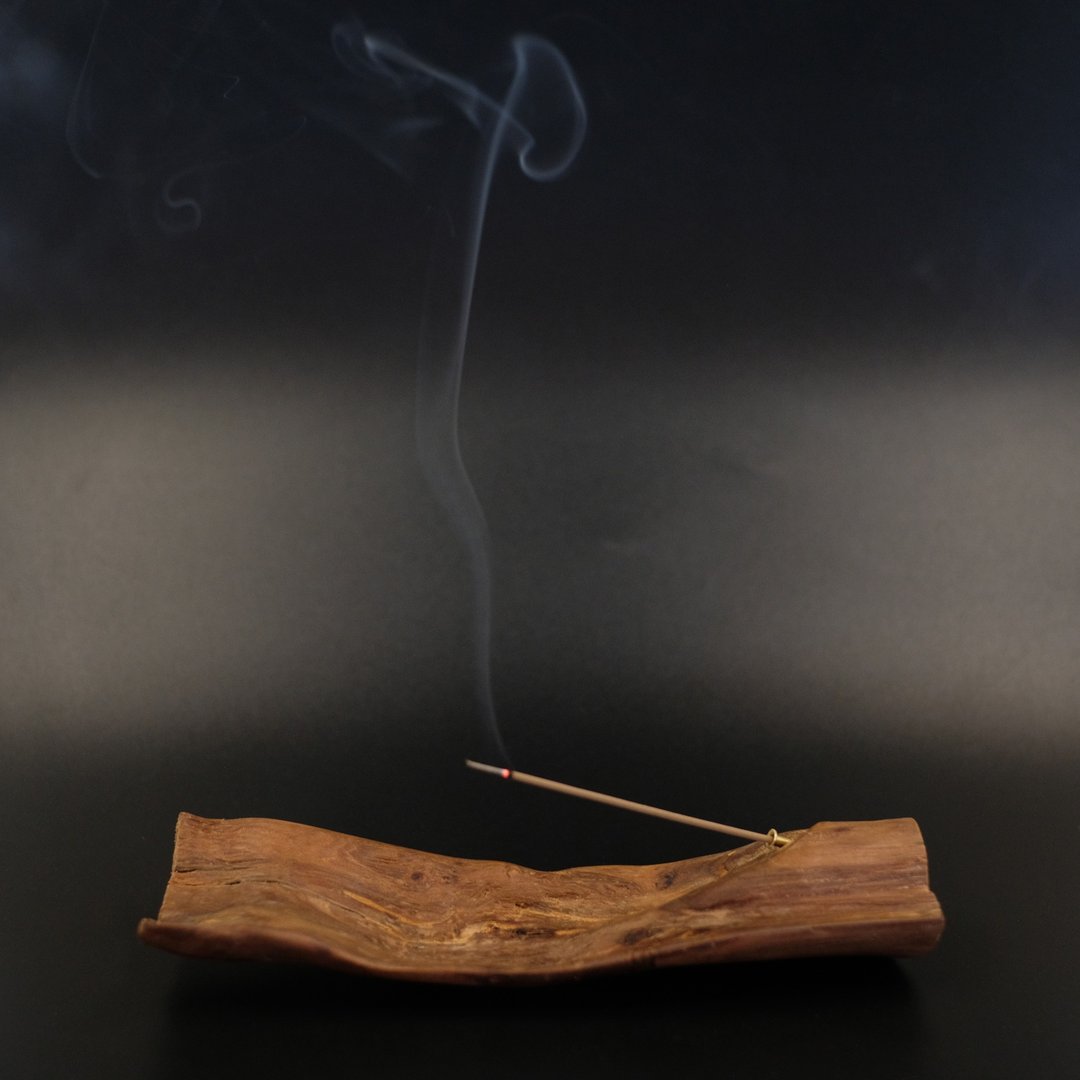 【印度老山檀香】天然原木造型 线香座 卧香座 香炉 香插 - 香薰/精油/线香 - 木头 