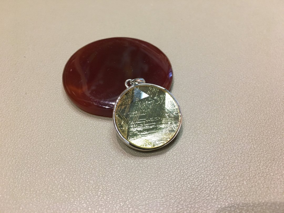 瑞典天铁陨石吊饰 ( 金色 ) 24mm - 吊饰 - 水晶 
