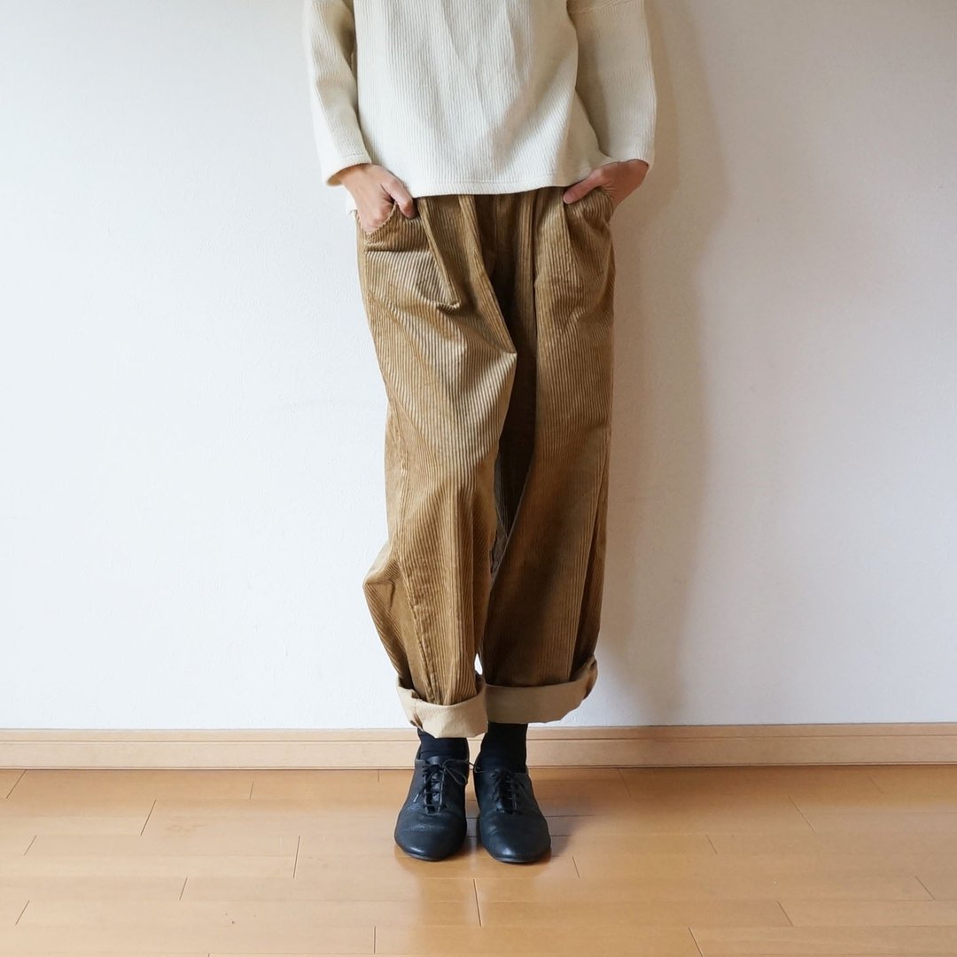 Stretch corduroy tuck pants ladies BEIGE - 女装长裤 - 棉 咖啡色