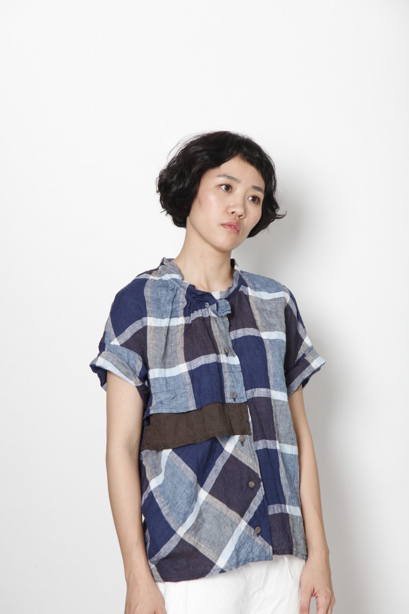 And – 孤独等级表2 – 领不对称短袖衬衫 - 女装衬衫 - 棉．麻 蓝色