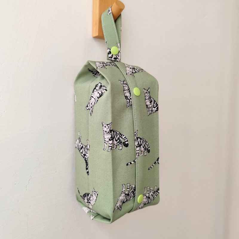 车用、露营用挂式面纸套/卫生纸套=素描猫咪 - 纸巾盒 - 棉．麻 