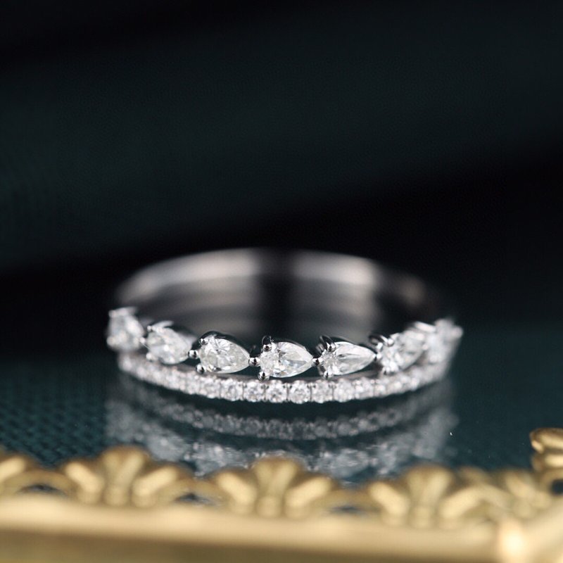 Joielfinejewelry 18K 金水滴钻石排戒 18号 - 戒指 - 钻石 