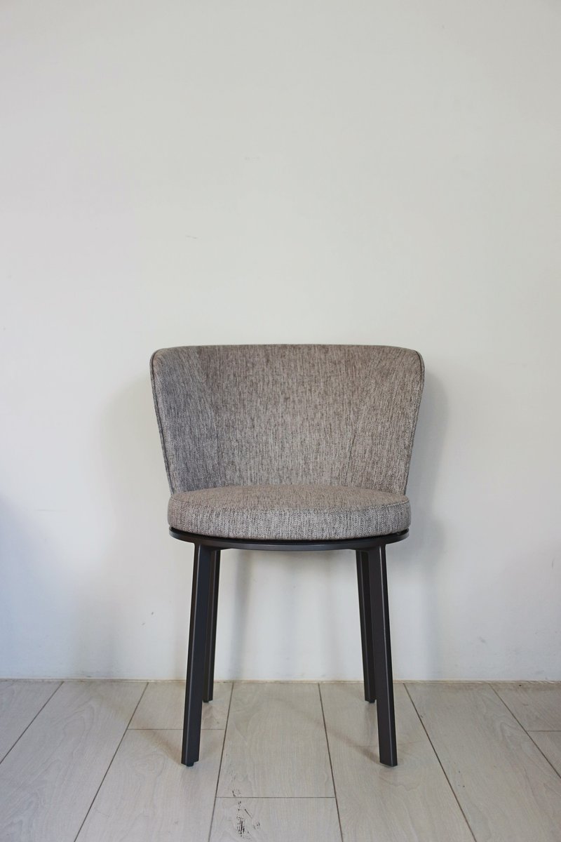 282 / 现货展示品 / 轻奢风圆形餐椅 / 金属餐椅 / 布艺餐椅 - 椅子/沙发 - 其他金属 灰色