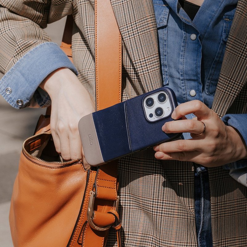 插卡式皮革手机壳 iPhone 16 系列 — 海军蓝/砾石灰 - 手机壳/手机套 - 真皮 多色