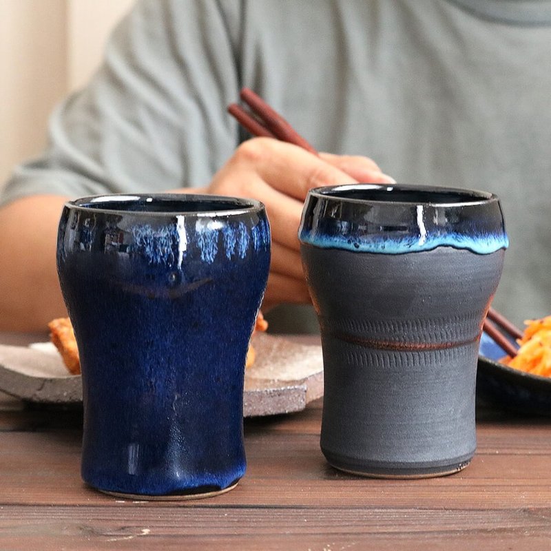 小石原烧 小石原烧啤酒杯 有两种颜色 靛蓝釉 铁釉 挂文 守藏窑 N - 咖啡杯/马克杯 - 陶 蓝色