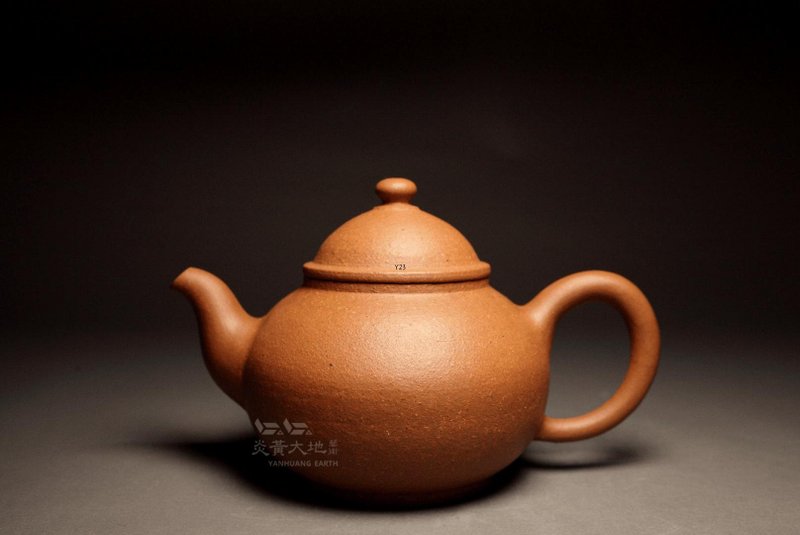 【莺歌工艺制壶】龙山堂 莺歌手拉胚 林冠宪 降坡泥 390cc Y26 - 茶具/茶杯 - 陶 橘色