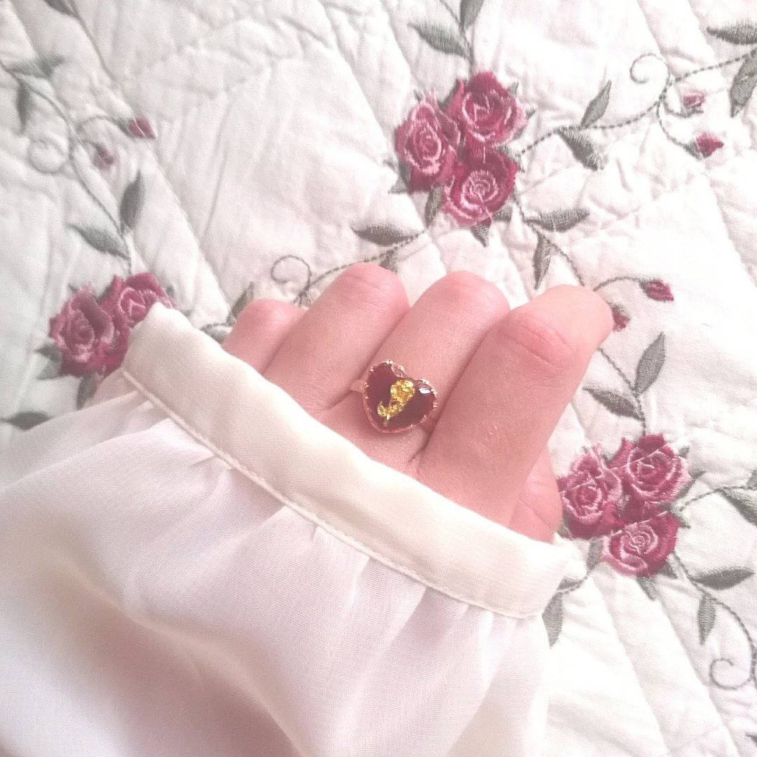 Vintage Rose Heart Ring NO.01 (Wine Red / Free Size) - 戒指 - 树脂 红色