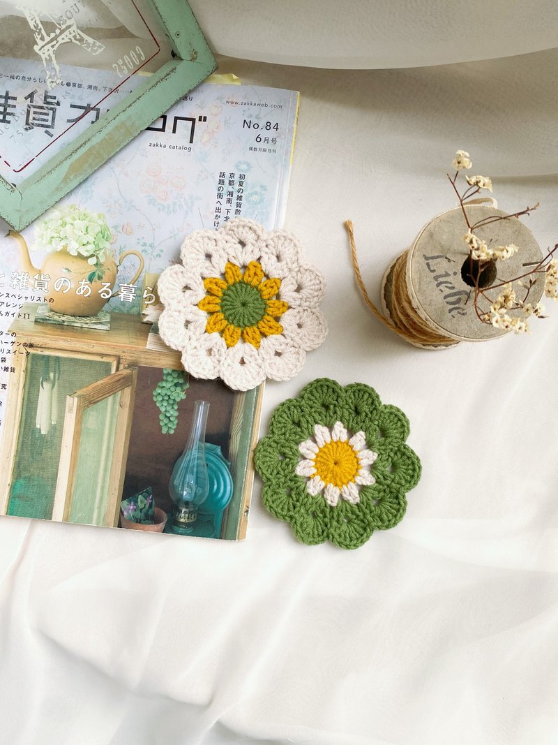 【好日手作】 春日烂漫手工编织配色花型杯垫小物装饰一组2个 - 杯垫 - 棉．麻 多色