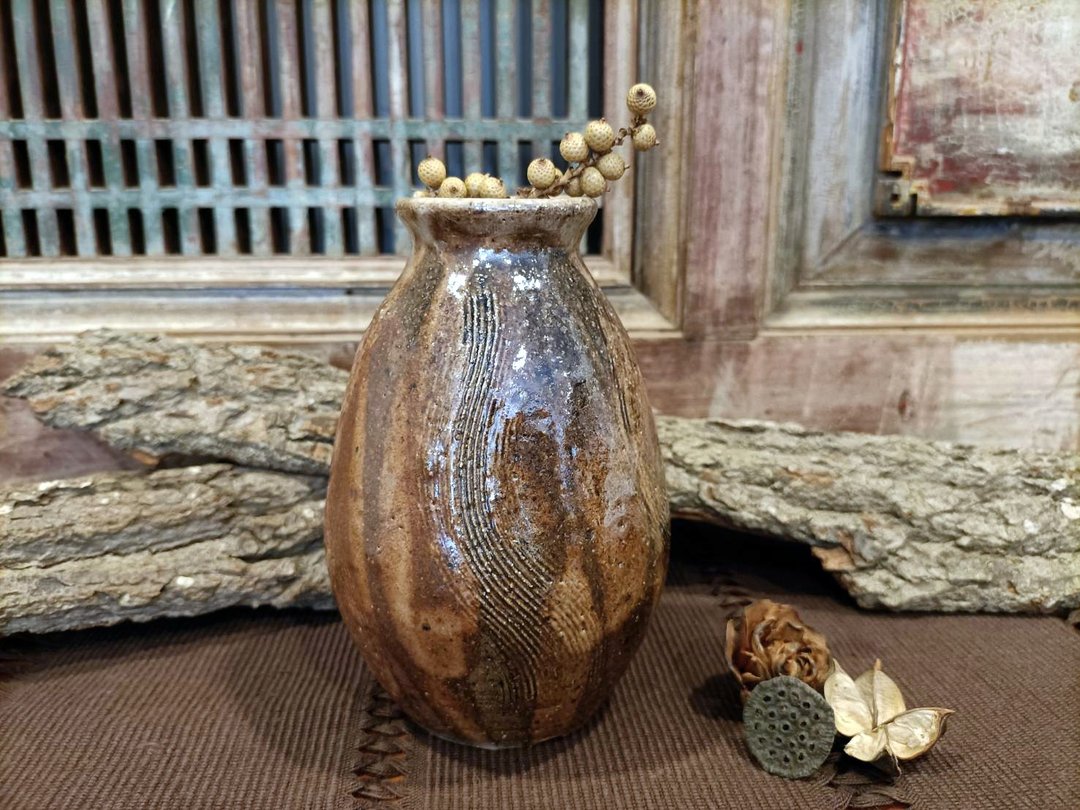 柴烧 | 流线花器/清酒瓶 D款 - 花瓶/陶器 - 陶 咖啡色