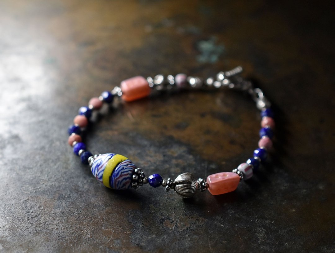 Venetian antique fancy beads and dice beads, lapis and rhodonite, Karen Silver bracelet - 手链/手环 - 玻璃 蓝色