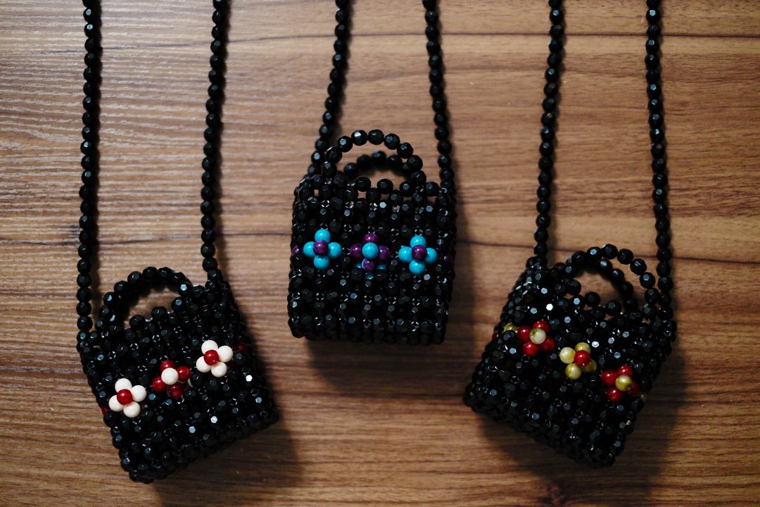 花花珠子 ( feat. 三小花 ) | Square Beaded Bag - 其他 - 压克力 黑色