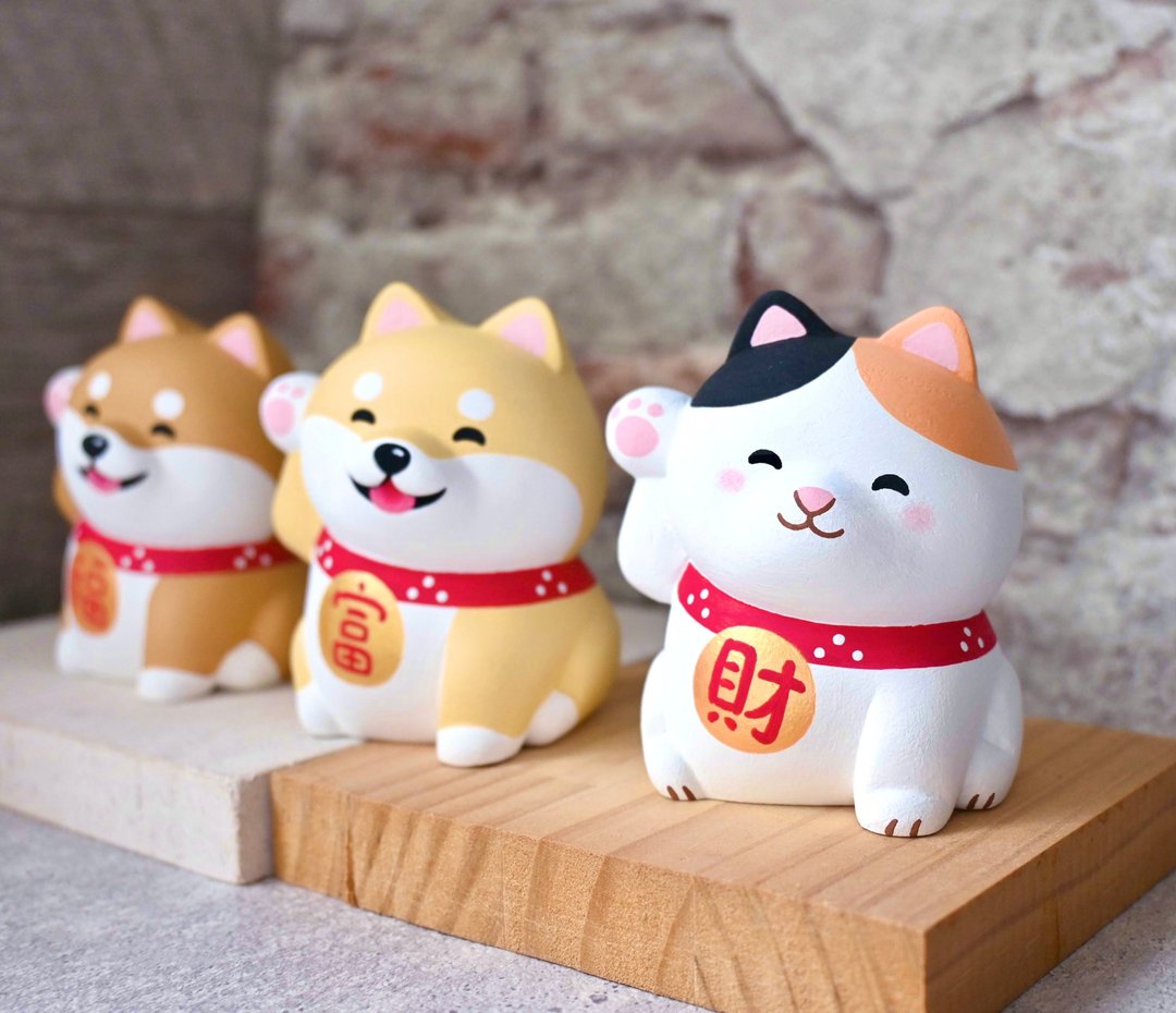 猫来福 招财猫 名片架 猫咪公仔摆饰 可定制化 手工疗愈小木雕 - 摆饰 - 木头 橘色