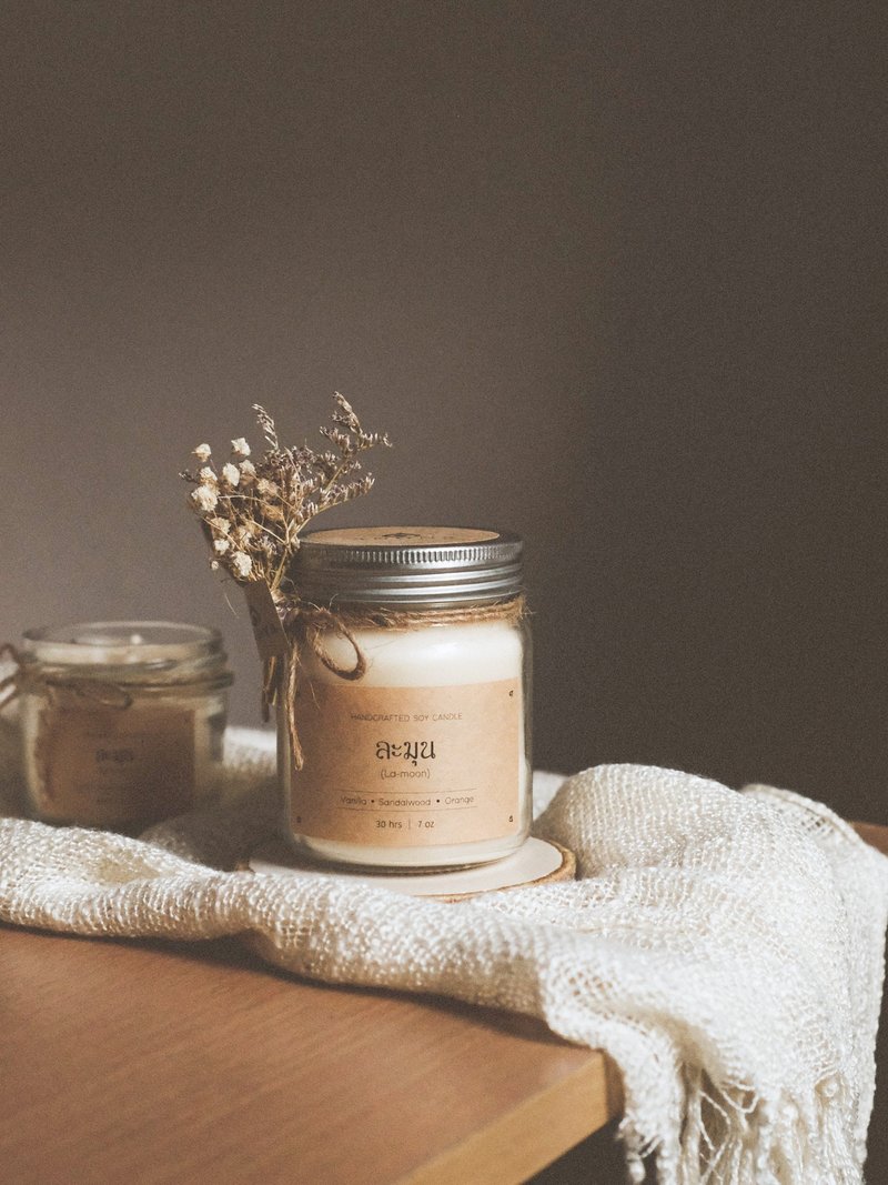 AROMATIC HANDCRAFTED SOY CANDLE : LAMOON - 蜡烛/烛台 - 精油 