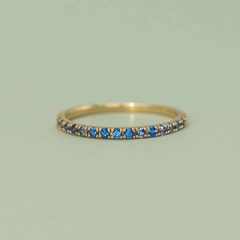 18K金蓝宝石线戒指 Blue Sapphire Band Ring - 戒指 - 贵金属 