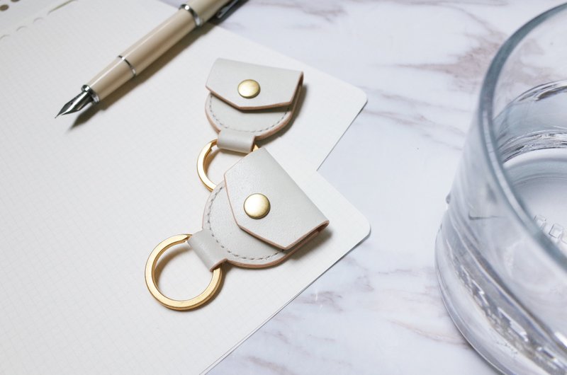 ░ 彩度下的世界 ░ 好险钥匙圈特殊色 / Cozy Leather Works - 钥匙链/钥匙包 - 真皮 白色