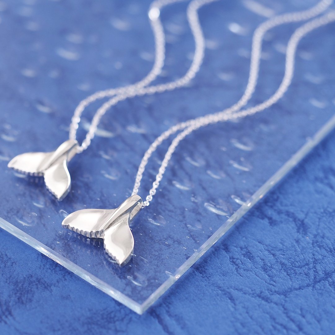 2 pieces set) Glossy Whale Tail Pair Necklace Silver 925 - 项链 - 其他金属 银色