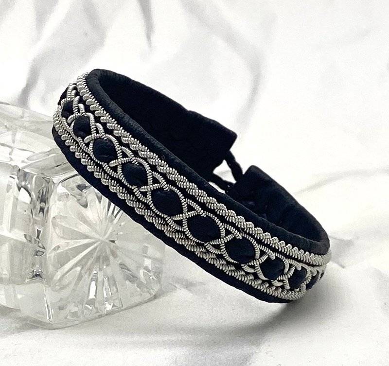 男士和女士真皮手镯。 斯堪的纳维亚风格的珠宝 - 手链/手环 - 真皮 黑色