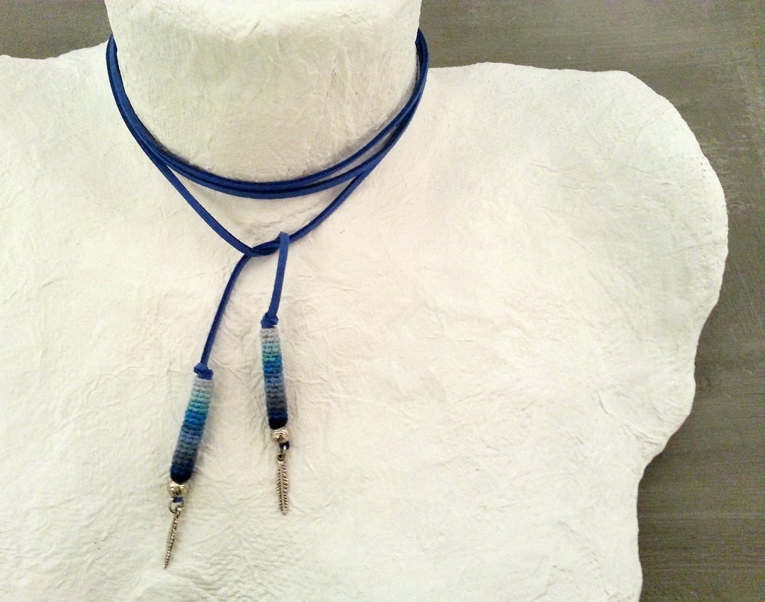 Blue Suede Wrap Choker Necklace with Feather Charm Ends - 项链 - 人造皮革 蓝色