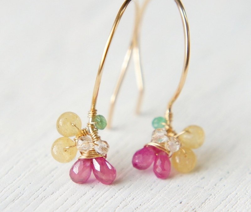 Pink sapphire and yellow aquamarine earrings 14kgf - 耳环/耳夹 - 宝石 黄色