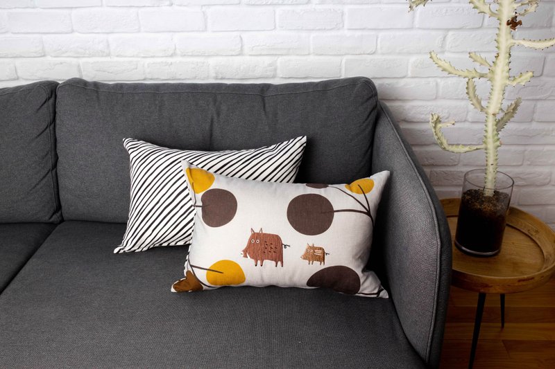 台湾野猪刺绣抱枕 - 枕头/抱枕 - 棉．麻 灰色