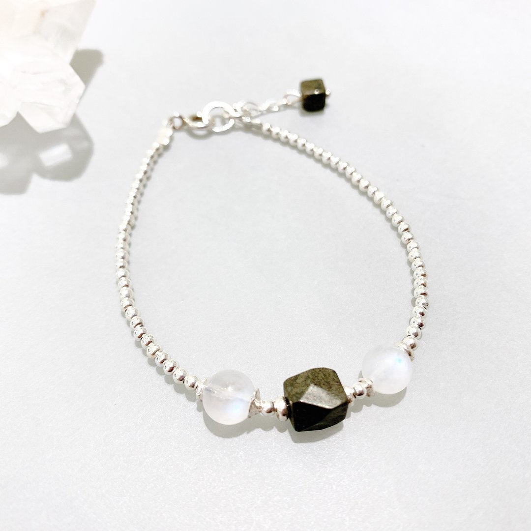 Ops Moonstone Pyrite silver bracelet-月光石/黄铁矿/纯银 - 手链/手环 - 其他金属 银色