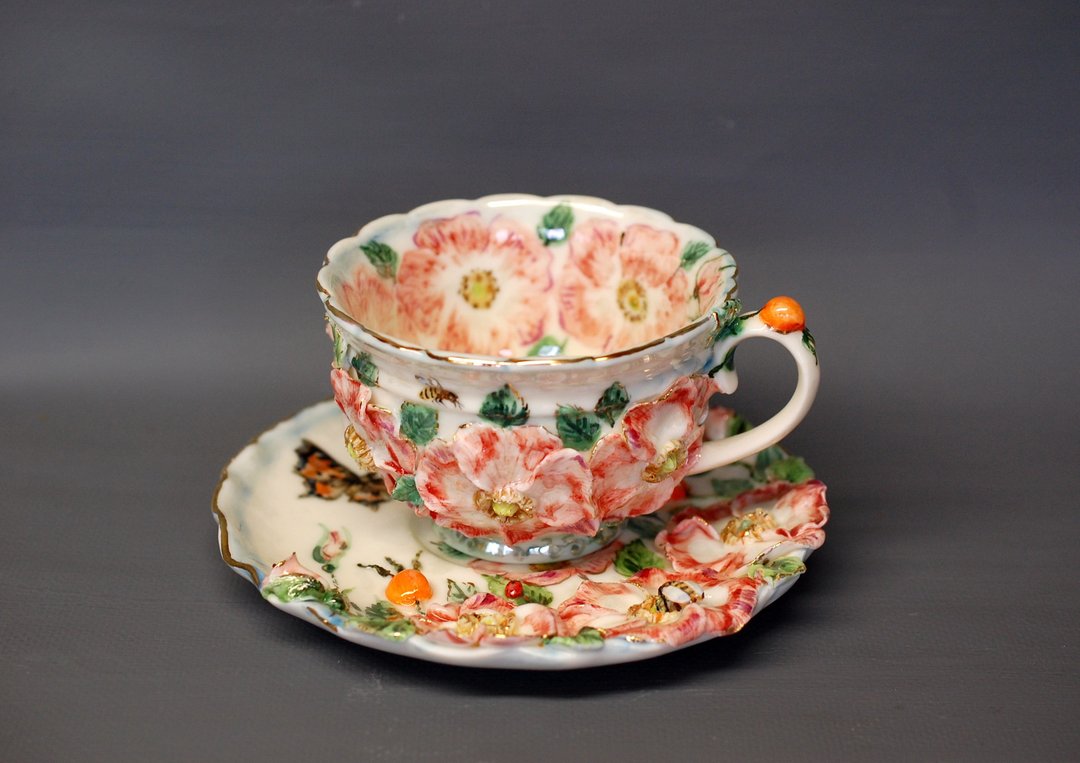 Porcelain Tea Set Mug and Saucer Flowers Bees Butterflies Berries Porcelain art - 茶具/茶杯 - 瓷 多色