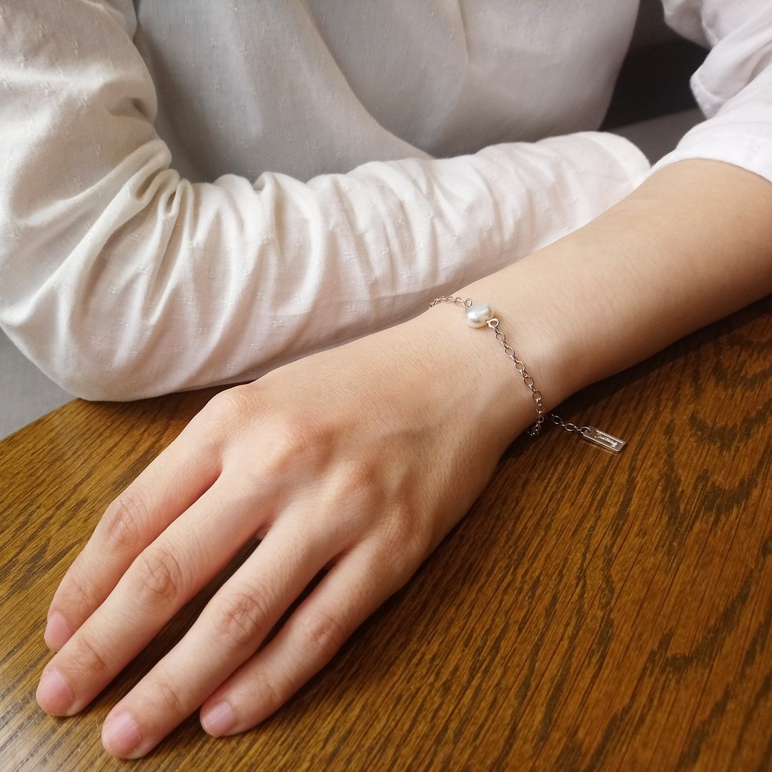 pearl bracelet_珍珠手链 925银 限量 设计师 手作 定制 珠宝饰品 - 手链/手环 - 珍珠 白色