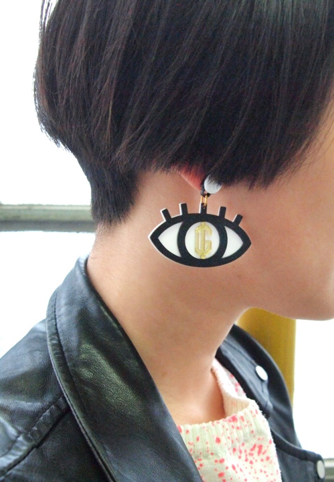 Greed Eyes Earring - 耳环/耳夹 - 压克力 金色