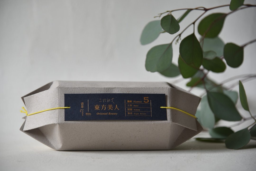 乌龙茶│东方美人 - 茶 - 纸 灰色