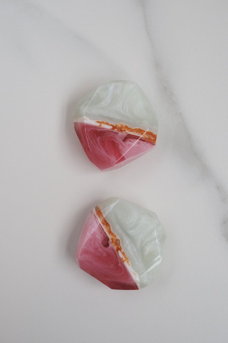 6月 月光石诞生石宝石皂礼盒-单入 - 肥皂/手工皂 - 其他材质 白色