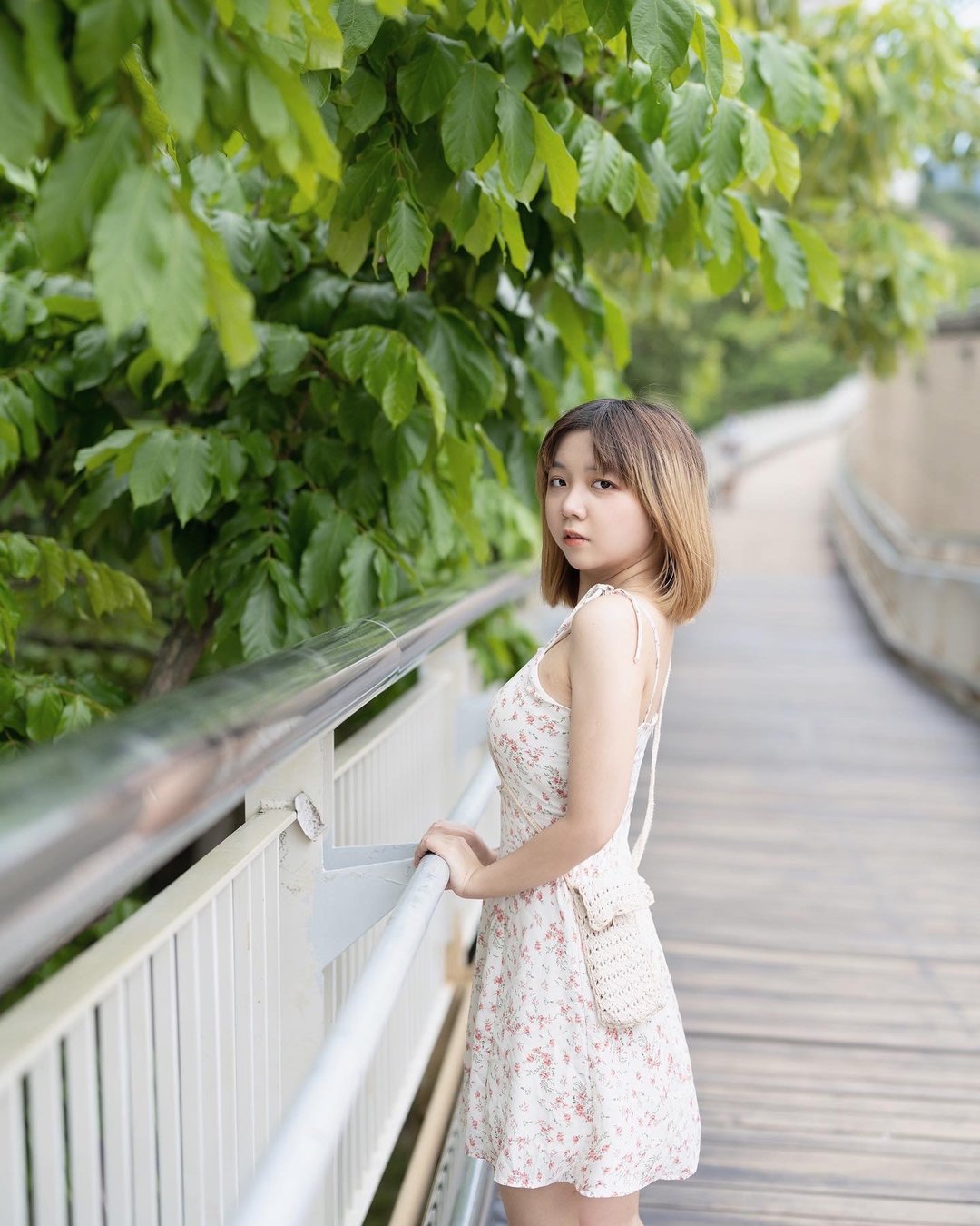手作钩织手机袋 - 耳环/耳夹 - 棉 卡其色