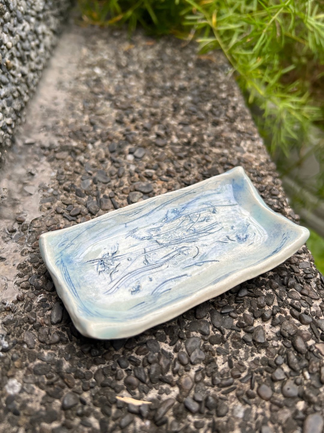 风吹的样子 手绘陶 9.7x 5.4 x 1.6cm - 摆饰 - 陶 