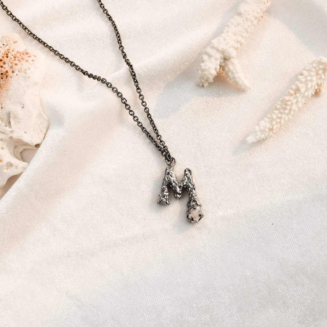 Alphabet Pendant M Letter - 项链 - 铜/黄铜 