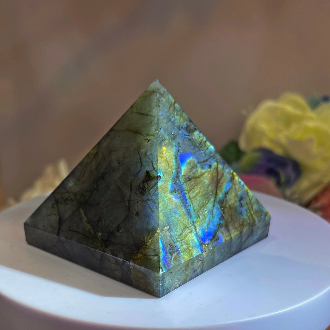 许愿 金字塔 幻彩光 拉长石 手工打磨 灰月光石 - 摆饰 - 半宝石 多色