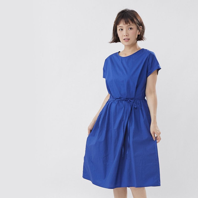 Marian純色圓領綁繩及膝洋裝/寶藍 - 洋装/连衣裙 - 棉．麻 蓝色