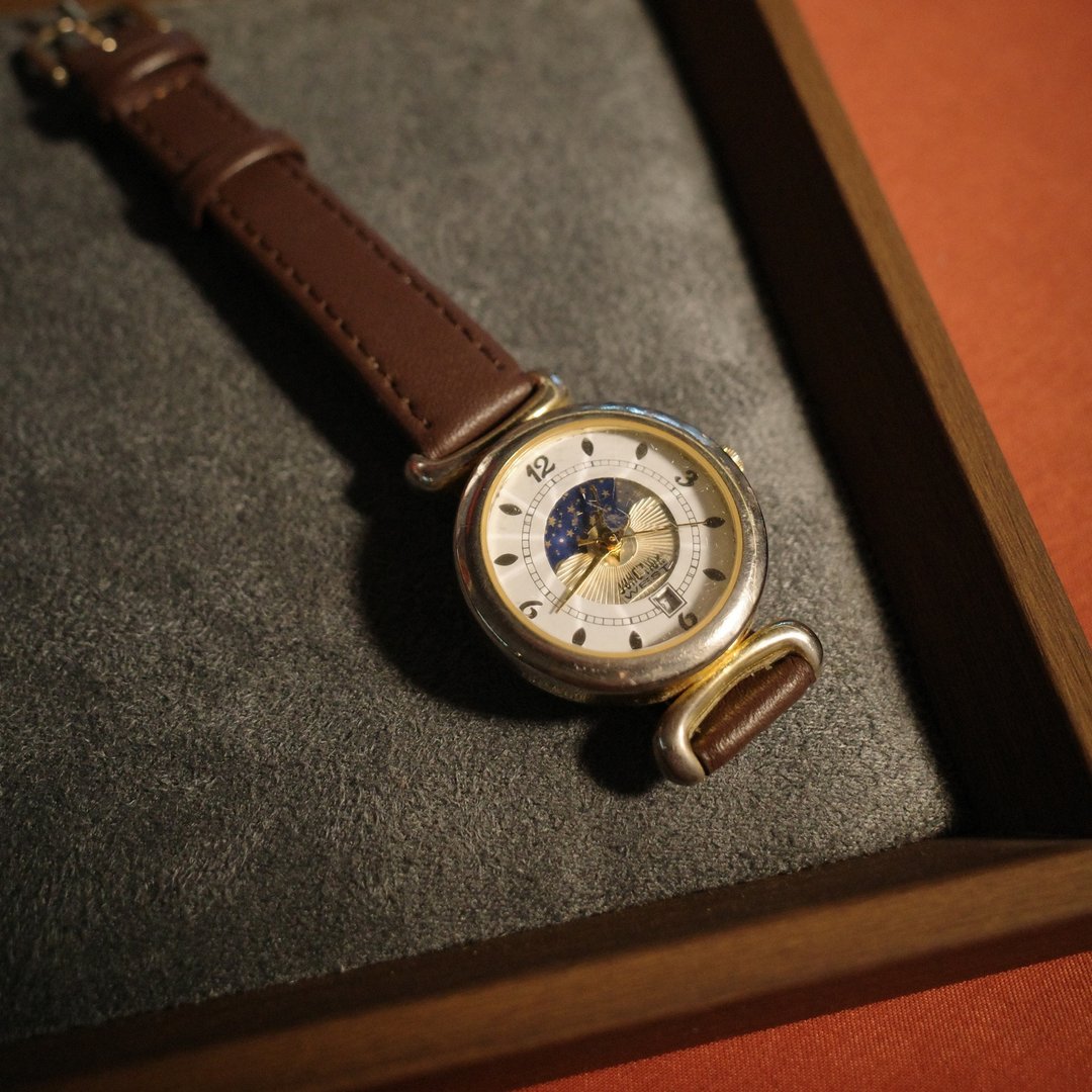 Junction Moonphase 石英棱镜表面月相手表 - 对表/情侣表 - 其他金属 白色