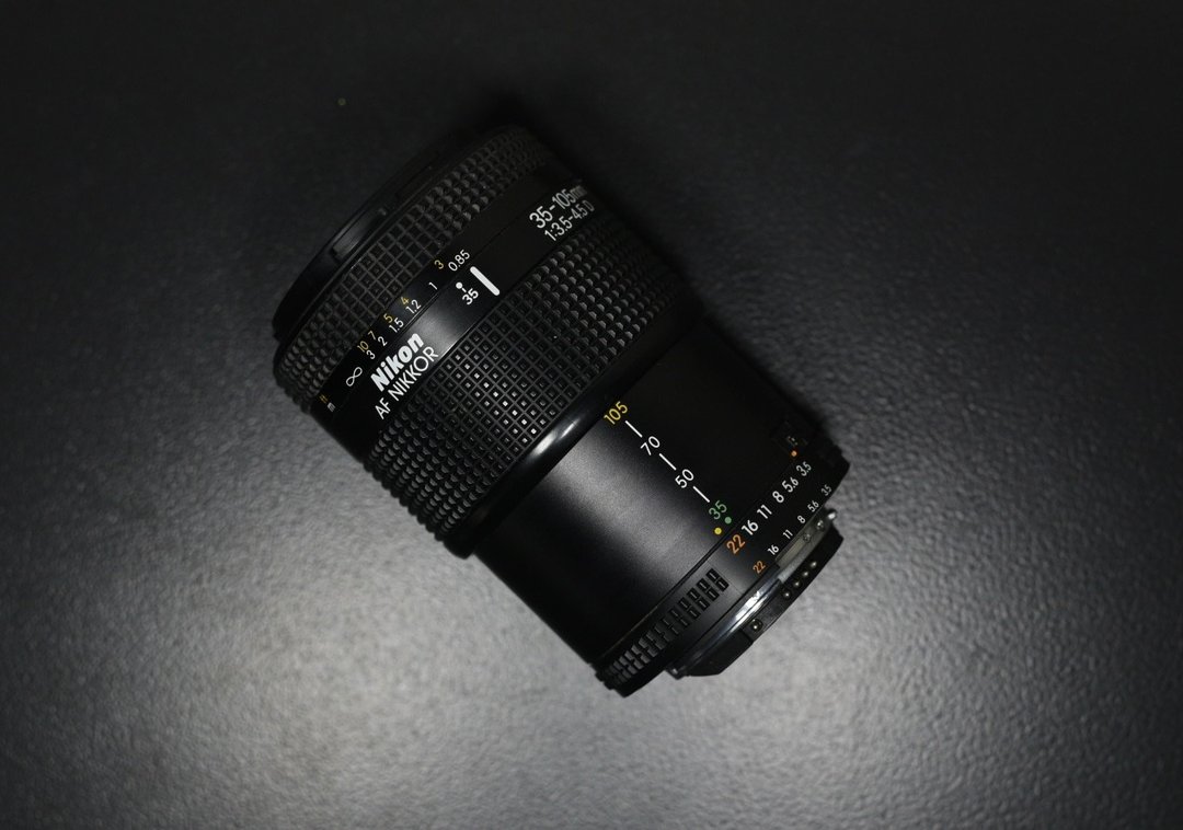 【经典古物】尼康 Nikon AF Nikkor 35-105mm Ais F3.5 变焦镜 - 相机 - 其他材质 