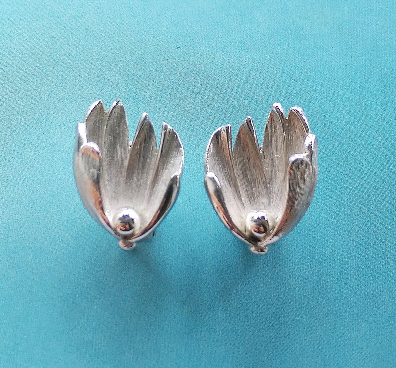 Vintage Jewelry 西洋古董饰品 PASTELLI 银色调 花蕊 夹式耳环 - 耳环/耳夹 - 其他金属 金色