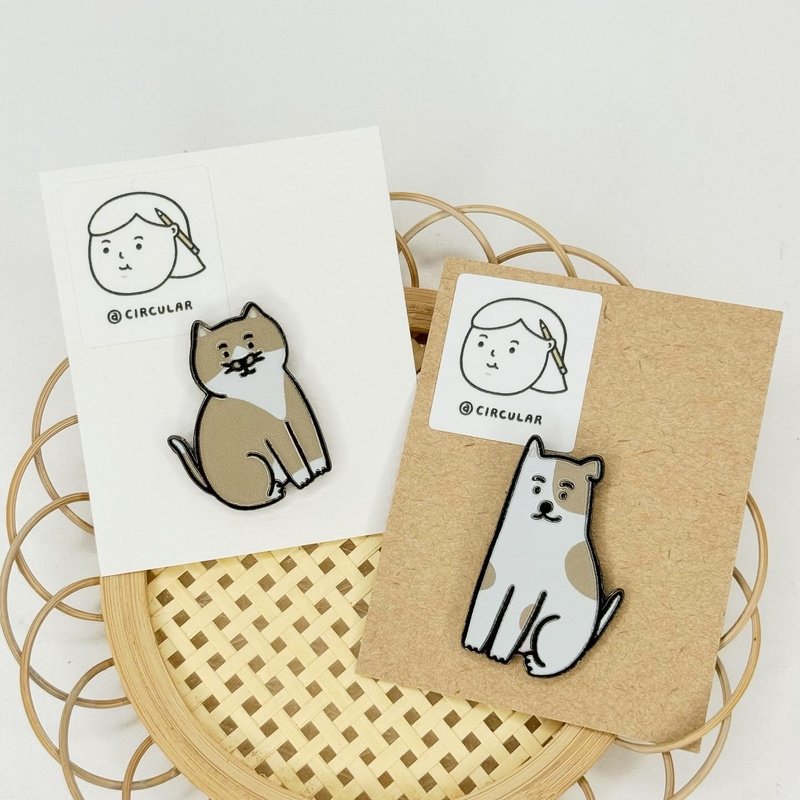 猫咪小狗金属别针(蝴蝶扣针) - 胸针 - 其他金属 