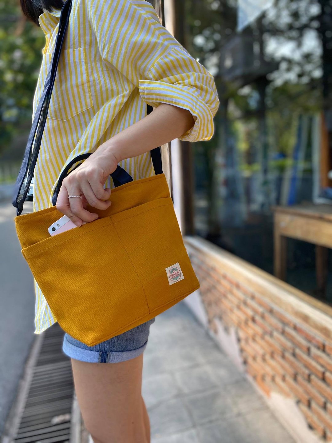 New Mustard w/ Navy Strap Canvas Pretty Bag / Crossbody Bag / Sling bag - 手提包/手提袋 - 棉 黄色
