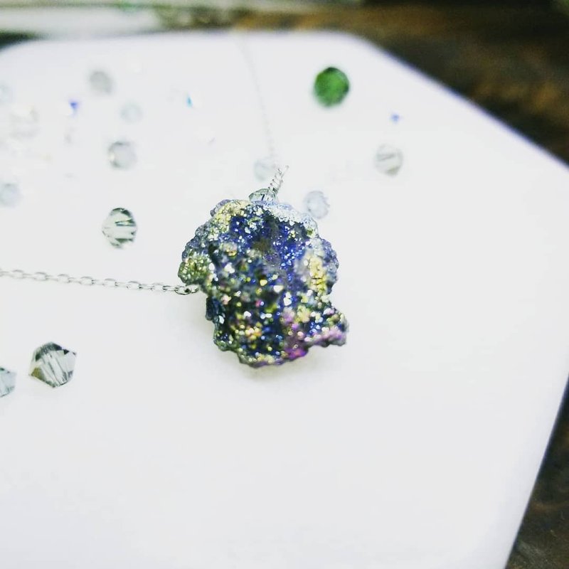 陨石旁的天际: 银河陨石项链(电镀玛瑙/925纯银配件/宇宙/庞克) - 项链 - 半宝石 黑色