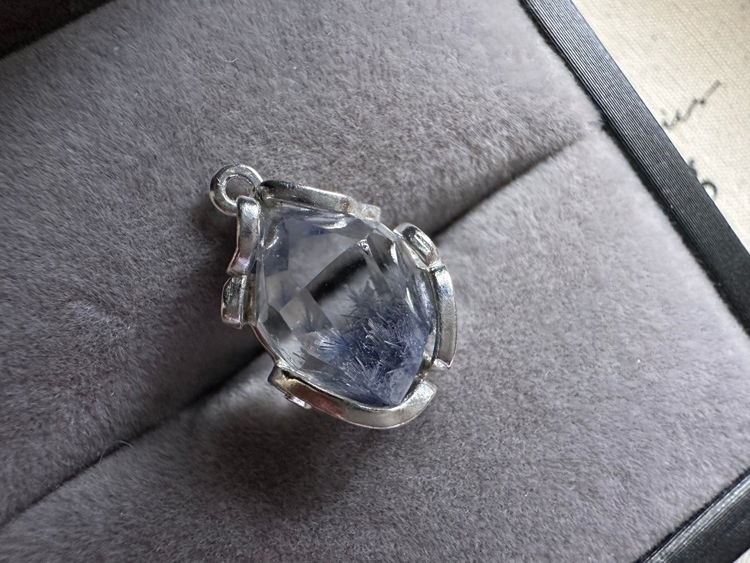 蓝线石(蓝发)水晶 925银吊坠 - 项链 - 水晶 