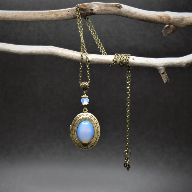 蛋白石小盒项链 月光石纪念章 复古风格的青铜小盒盒 - 项链 - 玻璃 蓝色