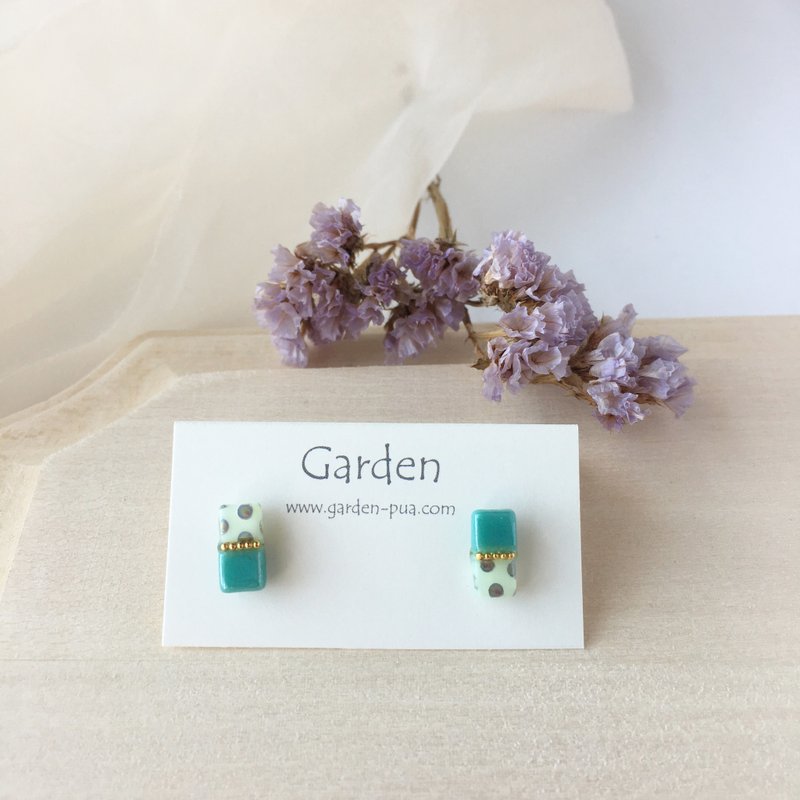 candy earrings Green dot - 耳环/耳夹 - 玻璃 绿色